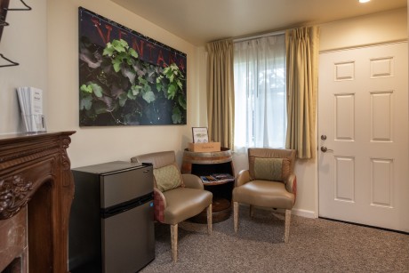 Welcome To Vendange Carmel Inn & Suites - Lobby