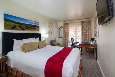 Welcome To Vendange Carmel Inn & Suites - Queen Room
